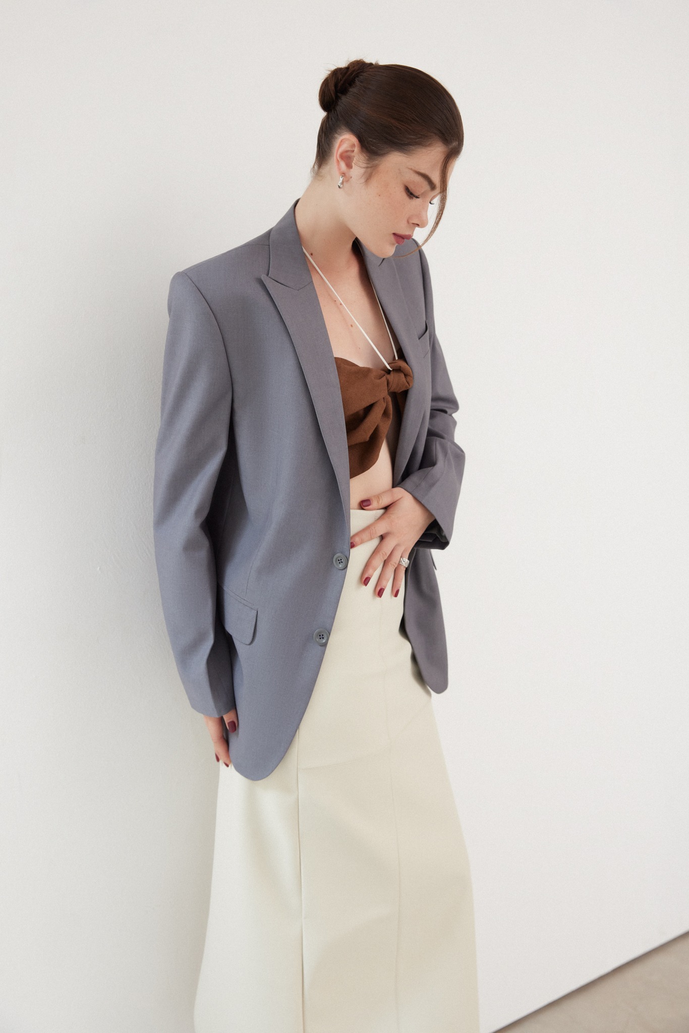 Học Dương Mịch vài chiêu lên đồ hack chiều cao với blazer dáng cơ bản - Ảnh 14. Học Dương Mịch vài chiêu lên đồ hack chiều cao với blazer dáng cơ bản - Ảnh 14.