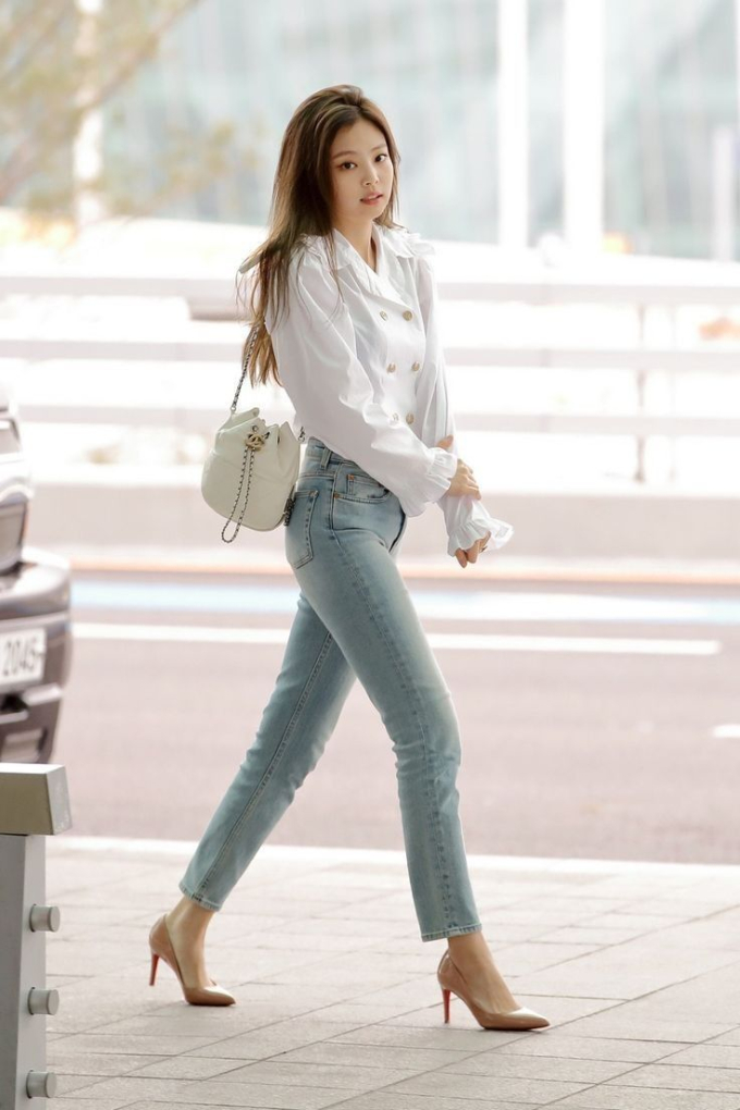 Đây là những chiếc quần jeans "chân ái" của Jennie, giúp cô nàng "hack dáng" cao ráo như 1m7 - Ảnh 7. Đây là những chiếc quần jeans "chân ái" của Jennie, giúp cô nàng "hack dáng" cao ráo như 1m7 - Ảnh 7.