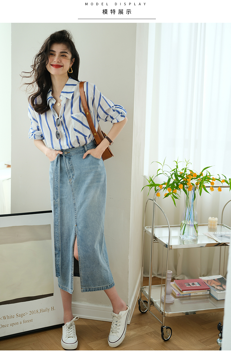 Chân váy denim + sơ mi: Cặp đôi công sở - Ảnh 3. Chân váy denim + sơ mi: Cặp đôi công sở - Ảnh 3.