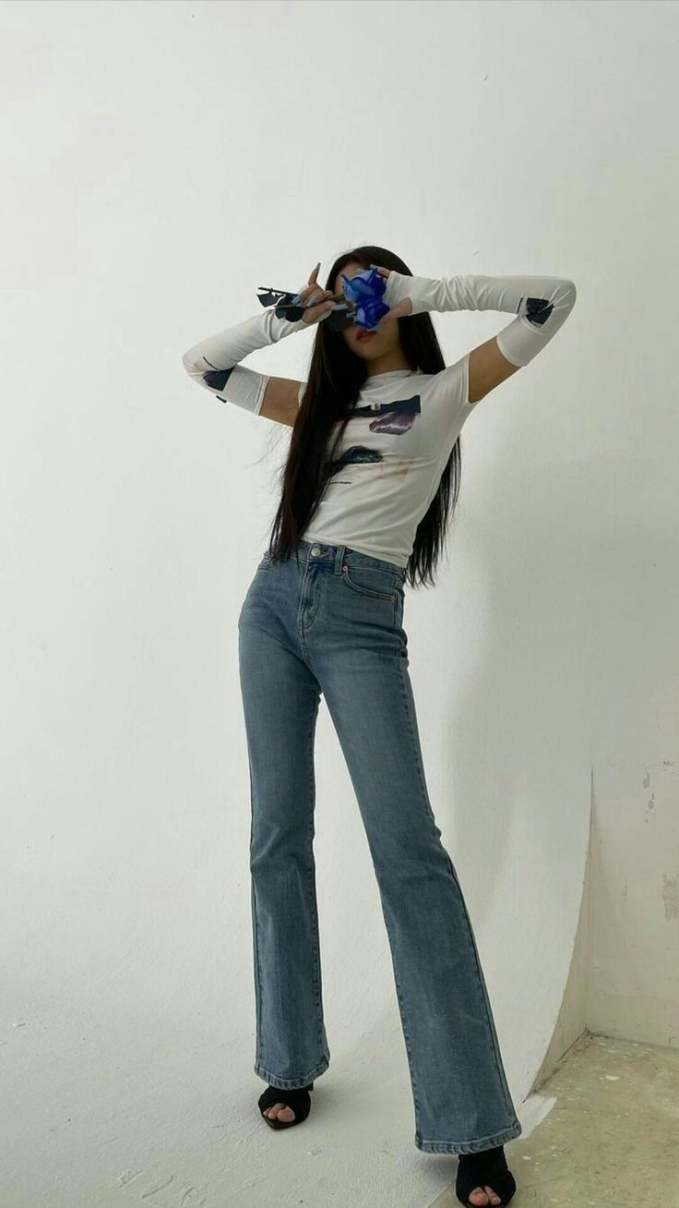Đây là những chiếc quần jeans "chân ái" của Jennie, giúp cô nàng "hack dáng" cao ráo như 1m7 - Ảnh 4. Đây là những chiếc quần jeans "chân ái" của Jennie, giúp cô nàng "hack dáng" cao ráo như 1m7 - Ảnh 4.