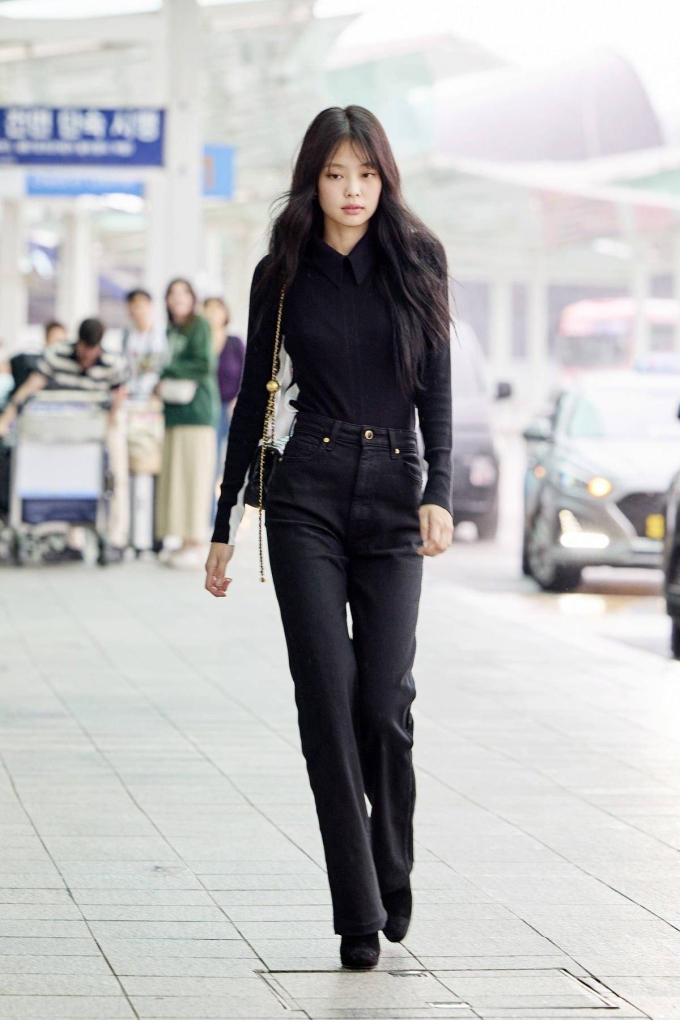 Đây là những chiếc quần jeans "chân ái" của Jennie, giúp cô nàng "hack dáng" cao ráo như 1m7 - Ảnh 3. Đây là những chiếc quần jeans "chân ái" của Jennie, giúp cô nàng "hack dáng" cao ráo như 1m7 - Ảnh 3.